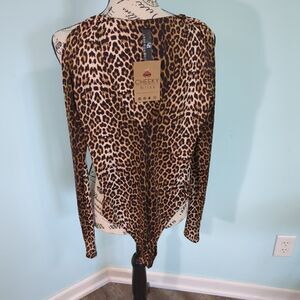 Urban daisy cheetah print body suit small new with tags